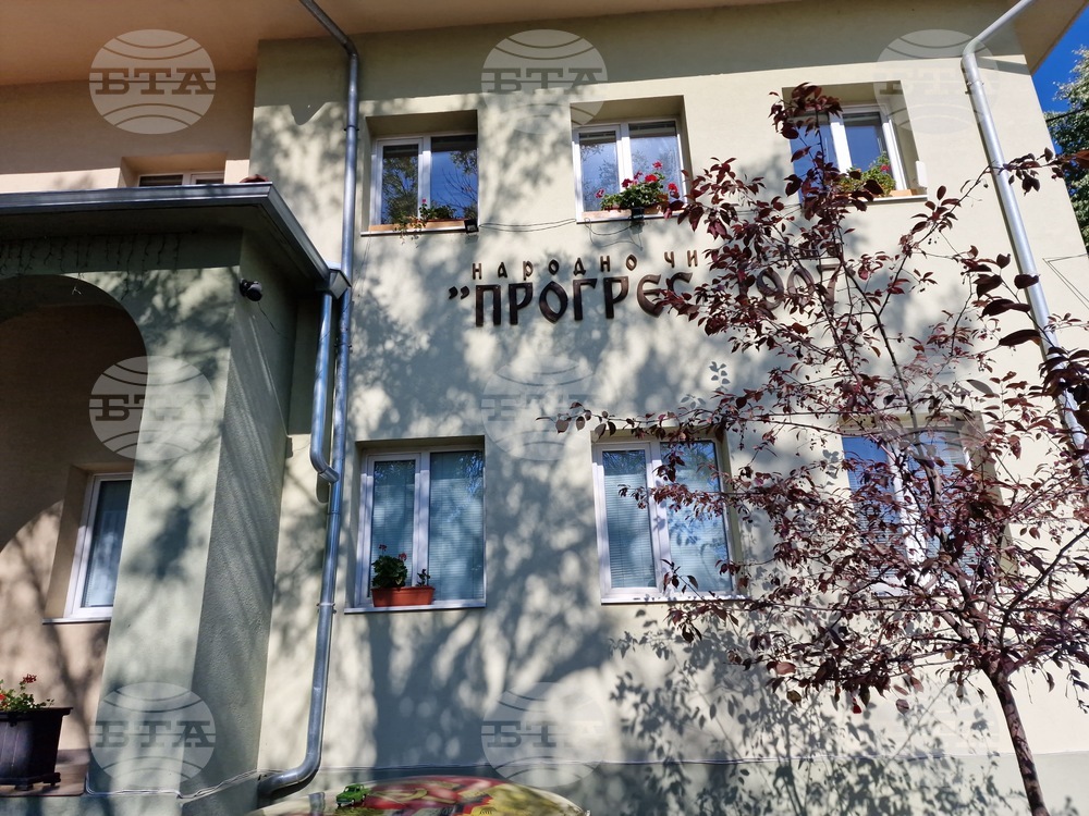 Костенец - НЧ „Прогрес -1907“ - изложба „Назад във времето“ - откриване