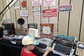 Костенец - НЧ „Прогрес -1907“ - изложба „Назад във времето“ - откриване