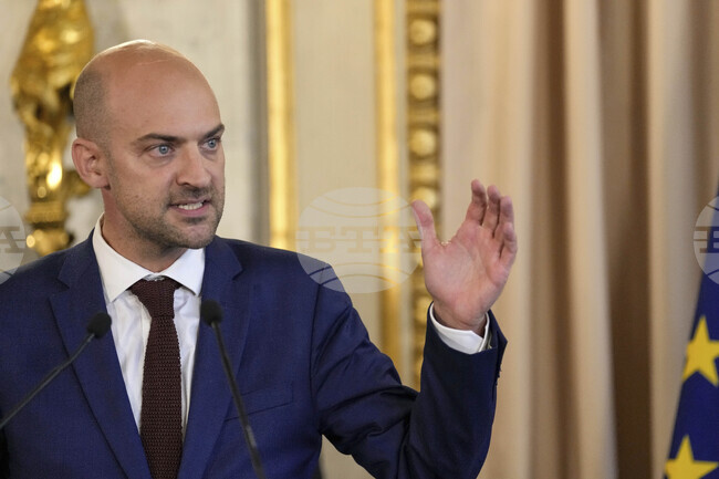 Франция отхвърля налагането на такси за преминаване на плавателни съдове през Ормузкия проток 