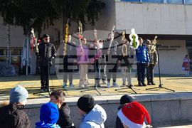 Самоков - благотворителен ученически коледен базар