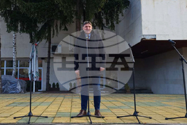 Самоков - благотворителен ученически коледен базар