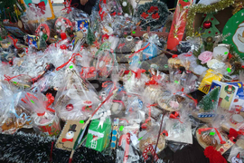 Самоков - благотворителен ученически коледен базар