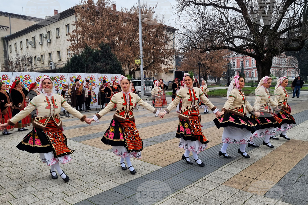 Плевен - Северняшки ансамбъл - коледни обичаи