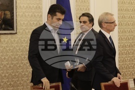 Парламент - "Продължаваме Промяната" - национални приоритети - обсъждане