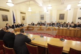 Парламент - "Продължаваме Промяната" - национални приоритети - обсъждане