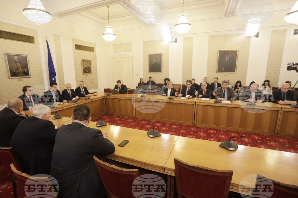 Парламент - "Продължаваме Промяната" - национални приоритети - обсъждане