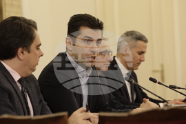 Парламент - "Продължаваме Промяната" - национални приоритети - обсъждане