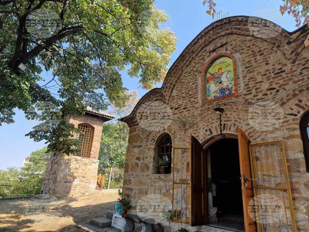 Храмът „Свети Георги“ в Перник е най-старата действаща църква в града