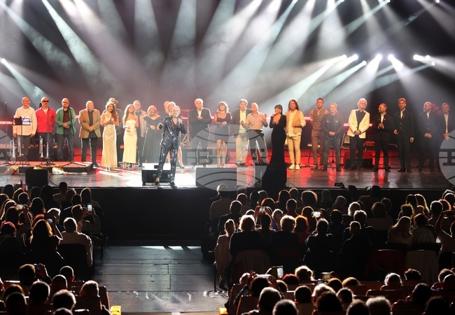 Трупата на "Пеещи артисти" обяви датите на предстоящите си летни концерти 