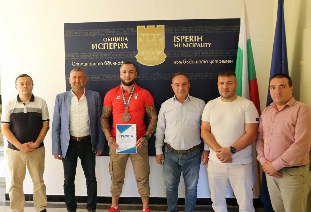 Няма невъзнаграден труд, смята бронзовият медалист по сумо Пенчо Дочев