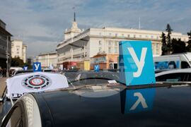 Автоинструктори - подкрепящи промените регулиращи обучението на кандидат-водачите