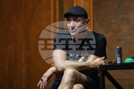 Бургас - Драматичен театър „Адриана Будевска" - пресконференция - Деян Донков