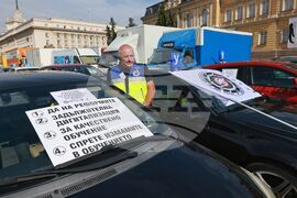 Автоинструктори - подкрепящи промените регулиращи обучението на кандидат-водачите