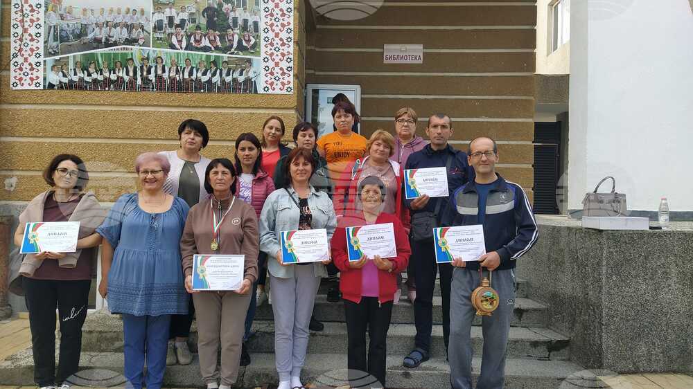 Фолклорен ансамбъл „Българи“ от молдовското село Колибабовка с отличия за участия в България