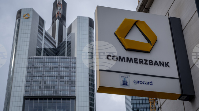 Печалбата на "Комерцбанк" спада с 7,9 на сто през третото тримесечие, опровергавайки очакванията за ръст