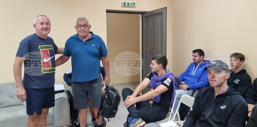 Френският специалист Патрик Симон срещна с Алеш Филипич и участниците в треньорския курс по тенис ITF Level 2 в София