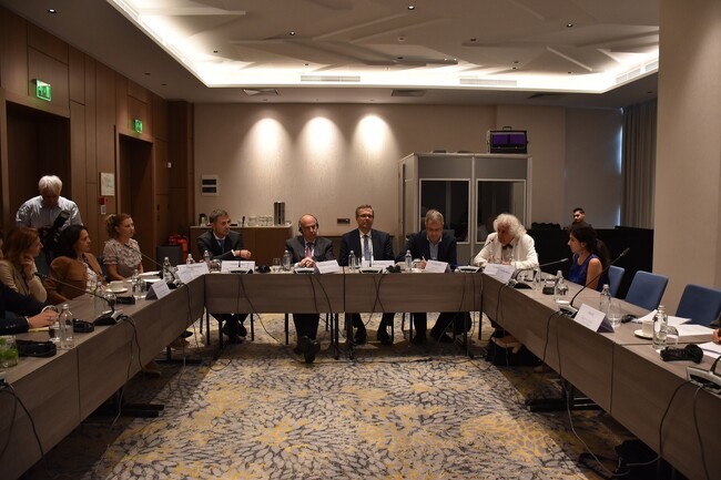 Център за изследване на демокрацията: Европейската комисия трябва да предприеме иновативни законодателни мерки за подкрепа на медийния сектор