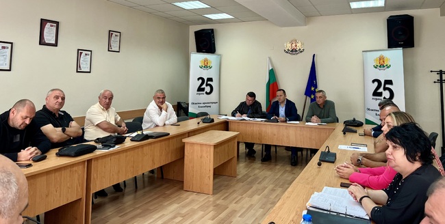 ОА Благоевград: Областният управител проведе заседание на Областната комисия по транспорт