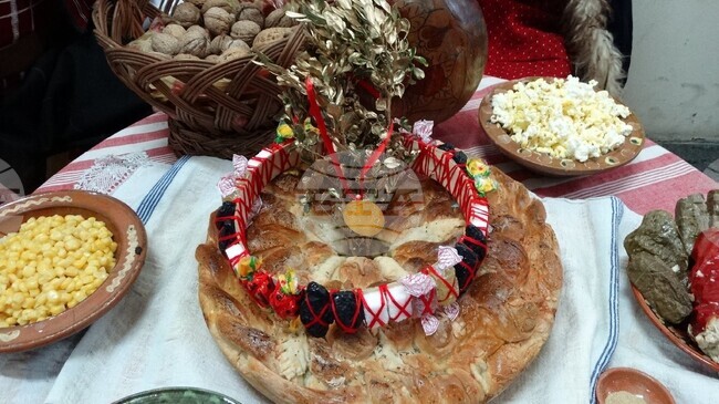 Близо 2500 казанлъчани отбелязват своя имен ден на Рождество Христово