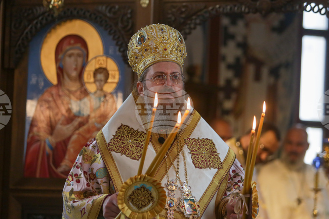 Храм „Рождество Христово" - архиерейско богослужение