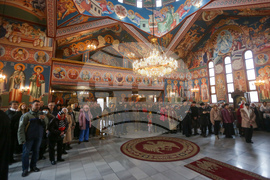 Храм „Рождество Христово" - архиерейско богослужение