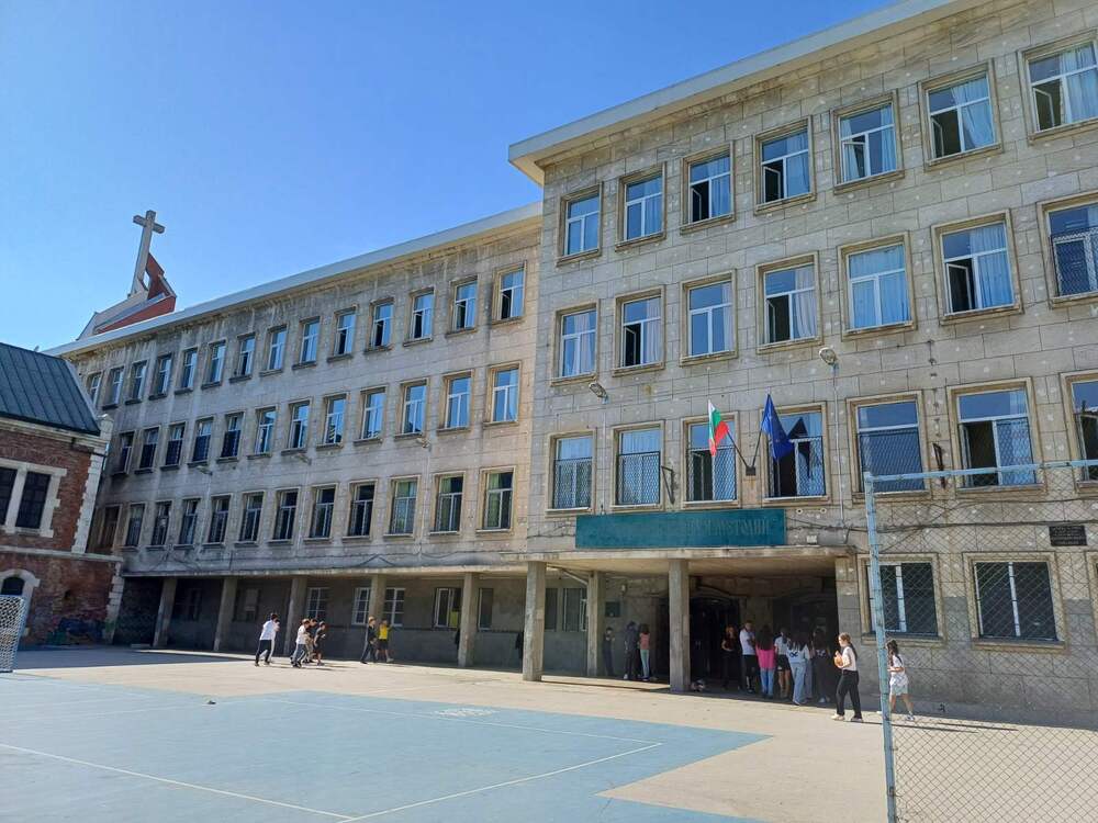 Община Варна обяви обществената поръчка за основен ремонт на ОУ „Св. Св. Кирил и Методий“ за над 5 млн. лв.