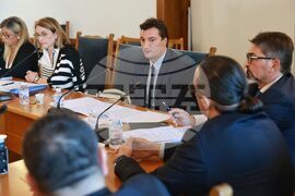 Народно събрание - Комисия по конституционни и правни въпроси