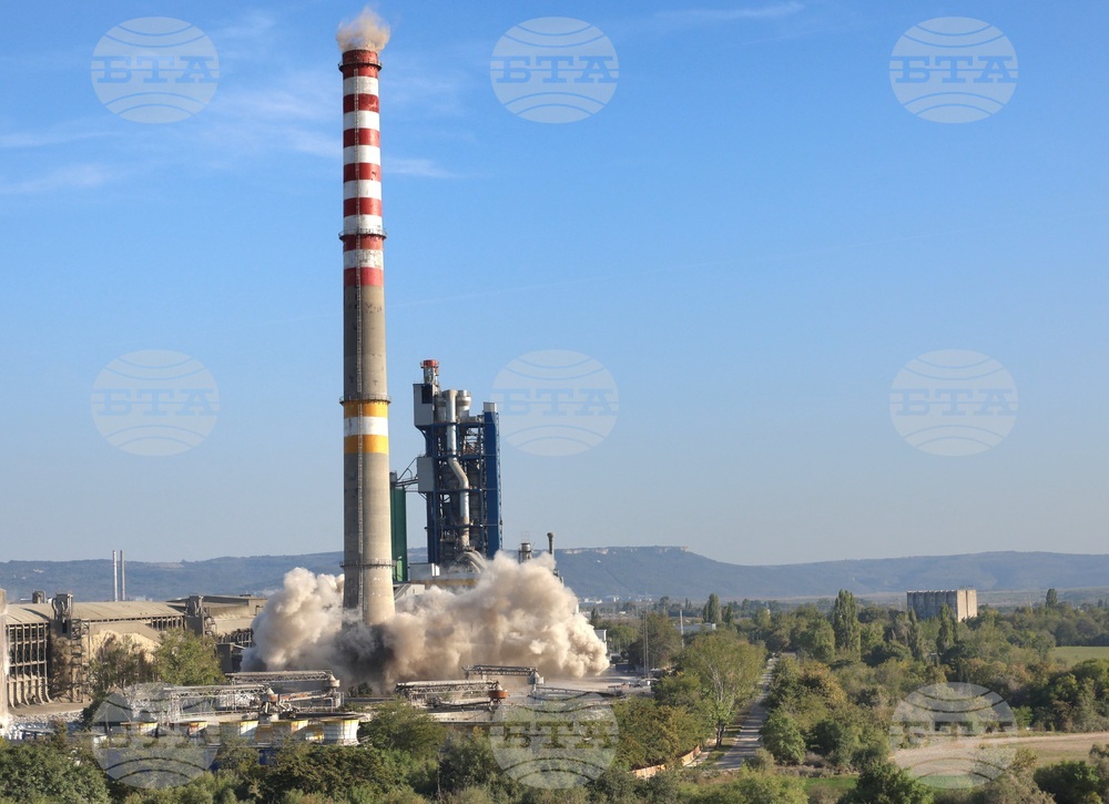 Девня - комин взривяване