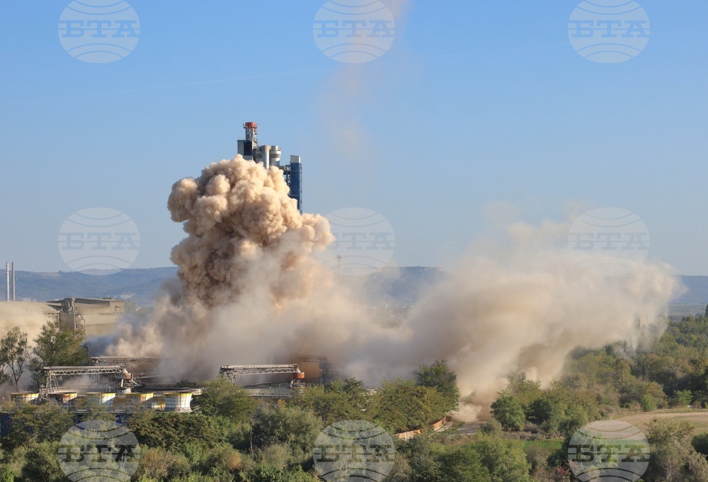 Девня - комин взривяване