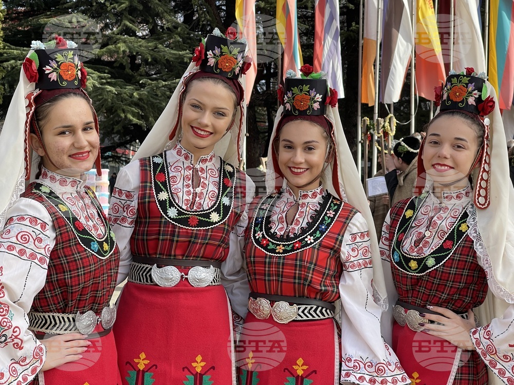 Казанлък - фестивал на коледарските състави