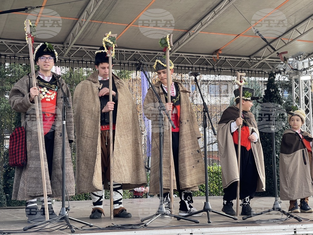 Казанлък - фестивал на коледарските състави