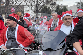 Казанлък - Бъдни вечер - „Мото Коледа – да дарим усмивки“