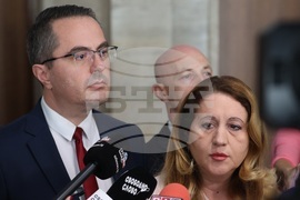 Парламент - Възраждане - изявление