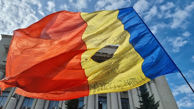 Independent Romanian Presidential Candidate Daniel Funeriu Votes for Western-oriented Romania