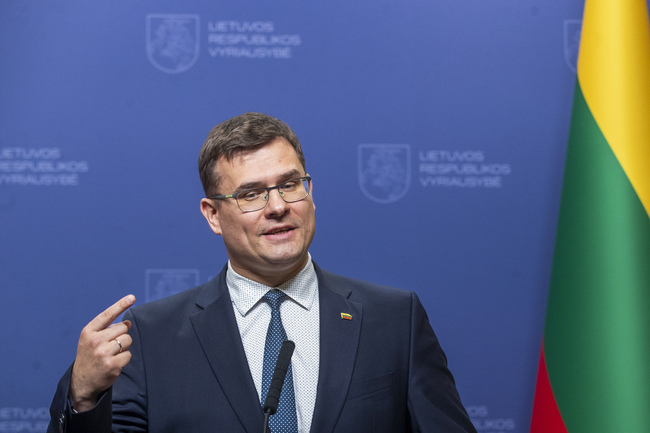Литва възнамерява да закупи германски танкове "Леопард 2" за нова дивизия, съобщи министърът на отбраната