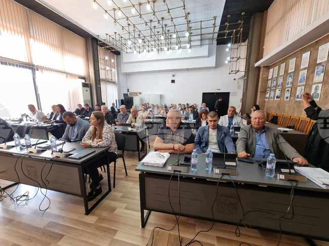 Общинският съвет в Дупница избра нов управител на "Ученическо хранене" и даде съгласие за хоспис към общинската болница