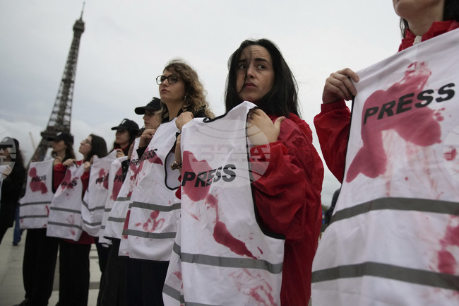 През последната година 67 журналисти са изгубили живота си, съобщи "Репортери без граници"