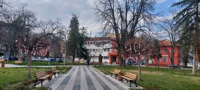 Първокласници от ОУ "Христо Смирненски" в Стамболийски ще се обучават в помещения на ДГ "Слънце", решиха общинските съветници