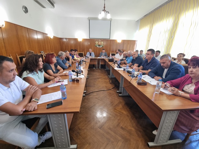 Община Бяла ще сключи меморандум за партньорство със сдружение "SOS Детски селища България" в подкрепа на приемните родители