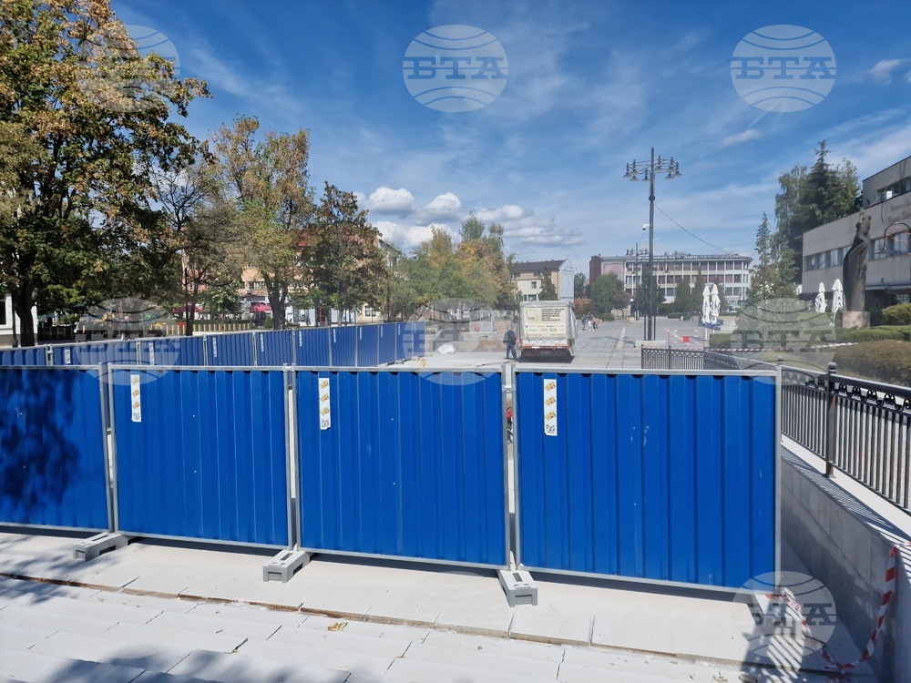 Настилката на площада в Самоков ще бъдат обработена, така че да не е хлъзгава и да е по-безопасна