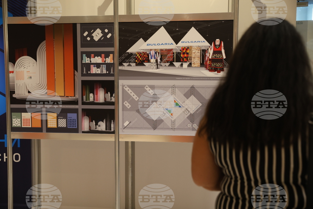 НХА - галерия "Академия" - специалност "Рекламен дизайн" - "50 години по-късно" - изложба