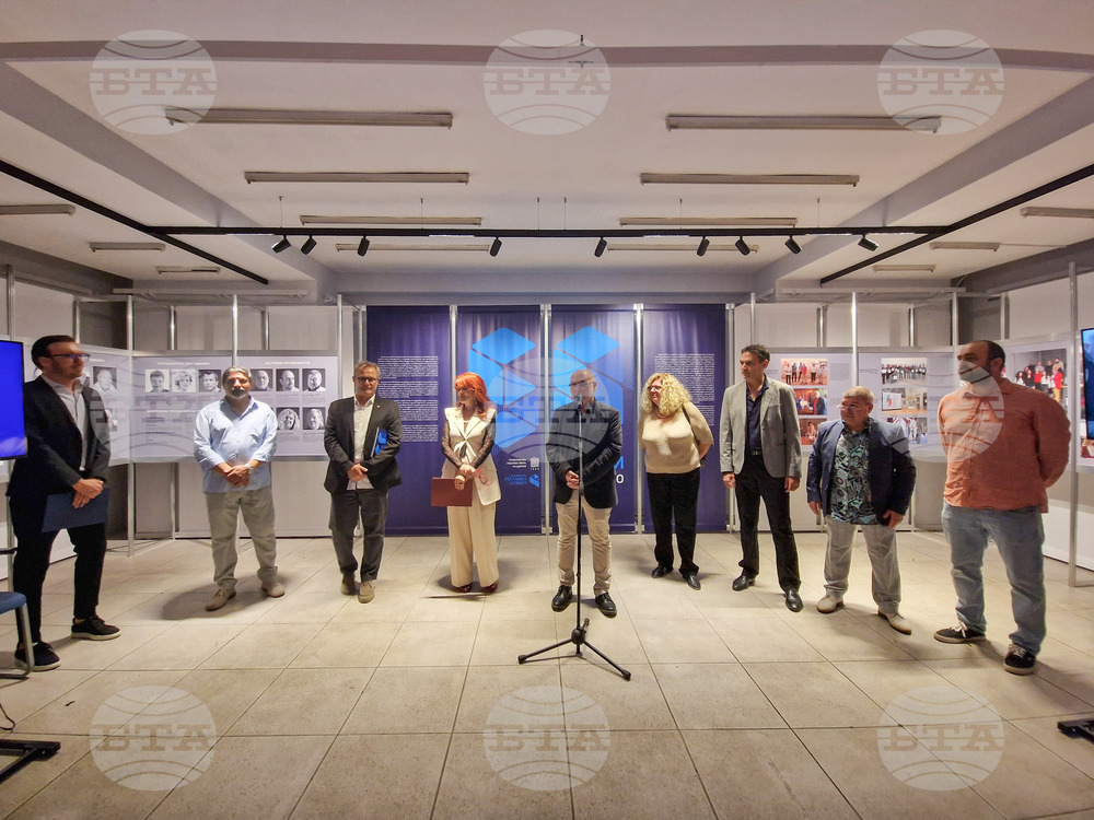 НХА - галерия "Академия" - специалност "Рекламен дизайн" - "50 години по-късно" - изложба