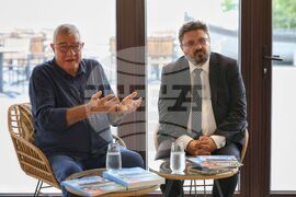 Ахелой - списание ЛИК на английски език - представяне