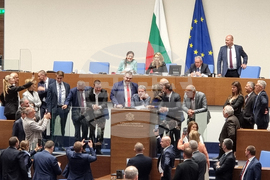 Народно събрание - заседание - Делян Пеевски - Тошко Йорданов 