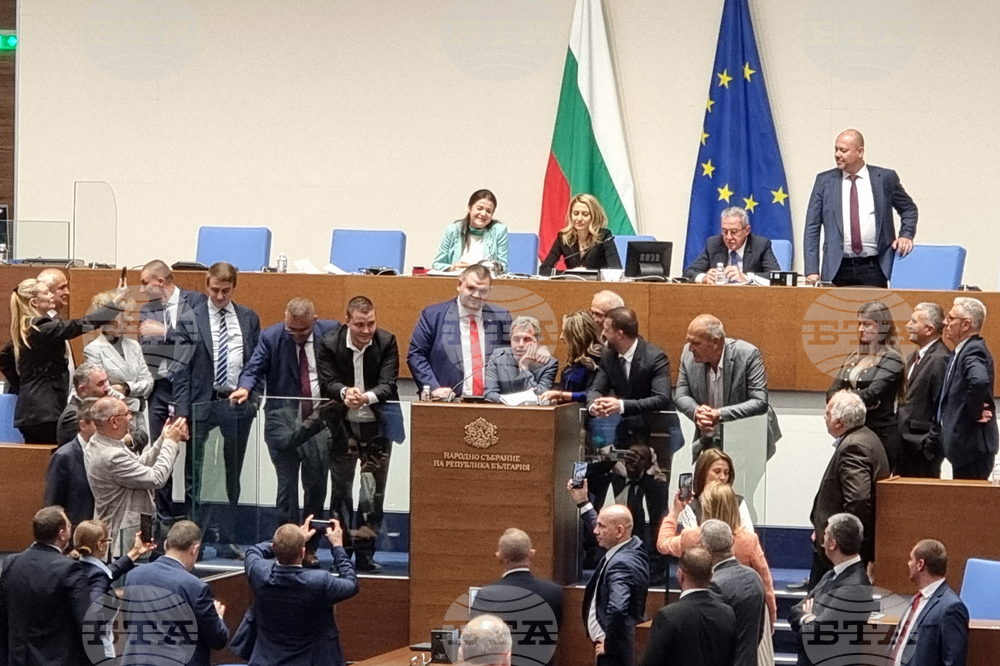 Народно събрание - заседание - Делян Пеевски - Тошко Йорданов