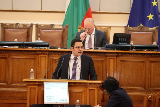 МИР: Огромен интерес на фирмите към Плана за възстановяване – подадени са над 10200 проекта за по-малко от пет месеца