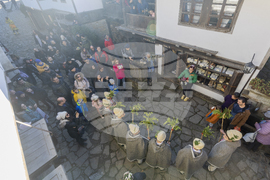  Габрово - Регионален етнографски музей на открито „Етър“ - коледари