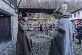  Габрово - Регионален етнографски музей на открито „Етър“ - коледари