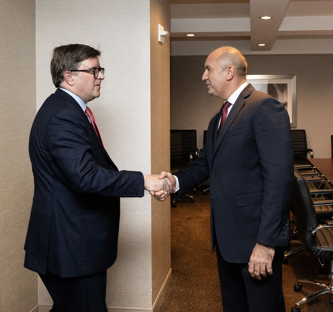 Президентът Румен Радев проведе среща с ръководителя на Офиса за координиране на санкциите в Държавния департамент на САЩ Джим О`Браян