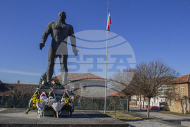 Село Сенник - 130 години от рождението на Дан Колов